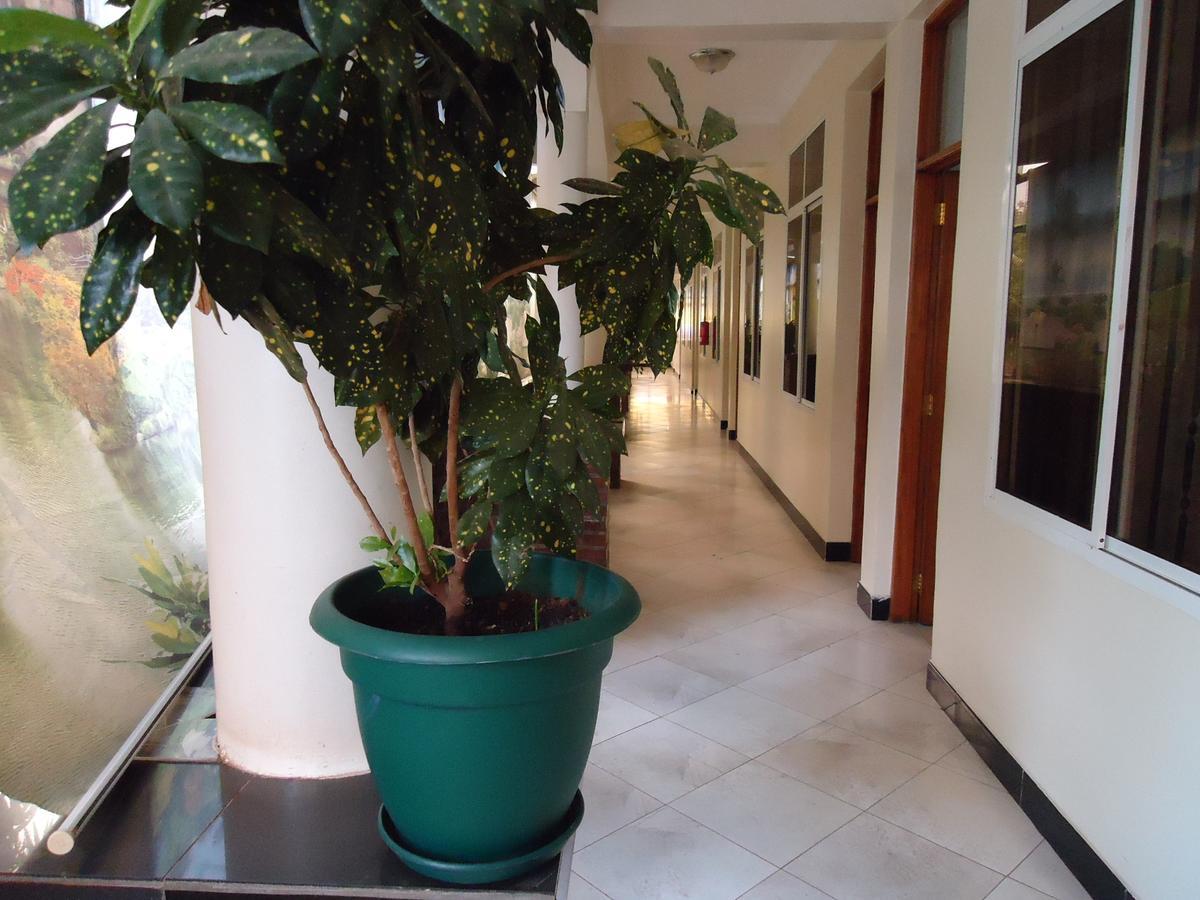Snow View Hotel Boma la Ngombe Exterior photo