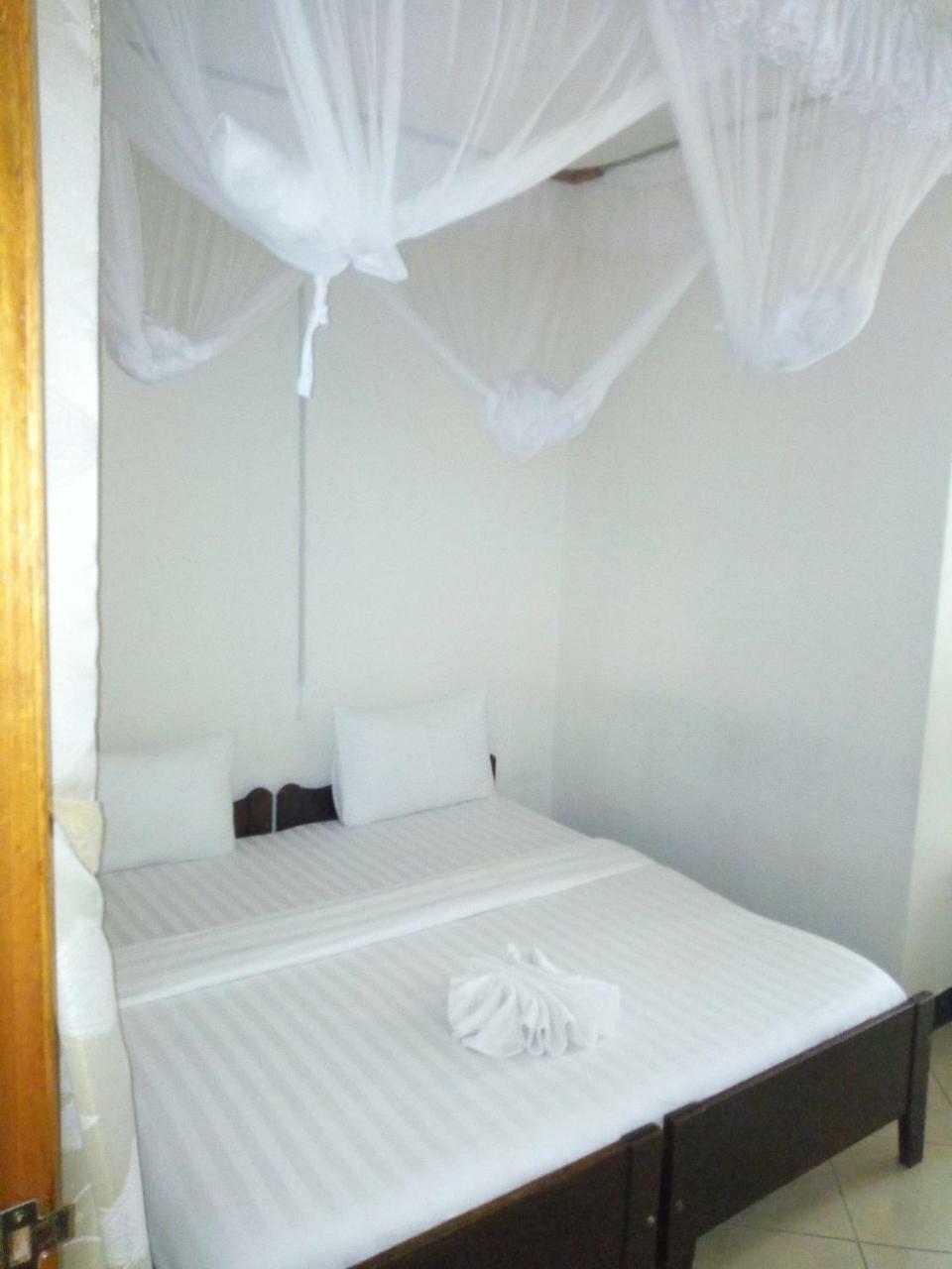 Snow View Hotel Boma la Ngombe Exterior photo