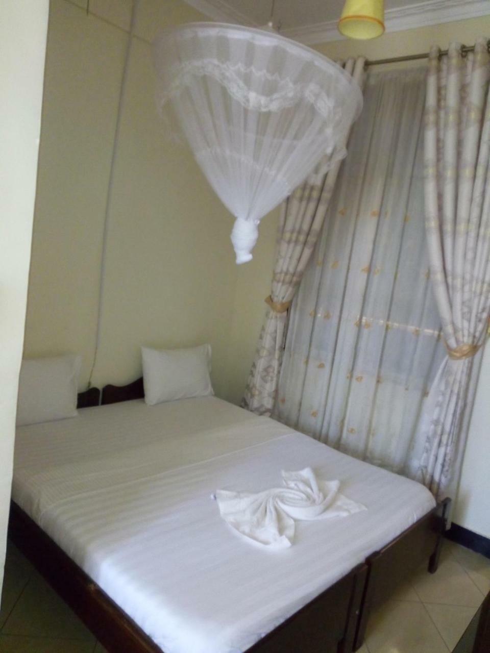 Snow View Hotel Boma la Ngombe Exterior photo